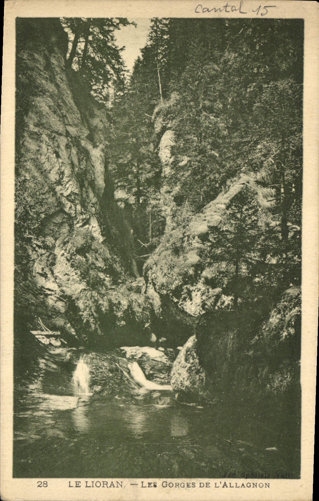 CPA Cantal Le Lioran Les Gorges de l'Allagnon