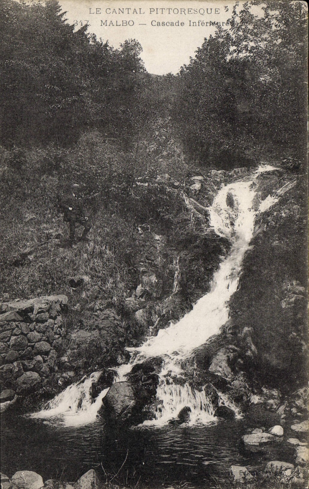 CPA Le Cantal Pittoresque Malbo Cascade Interieure