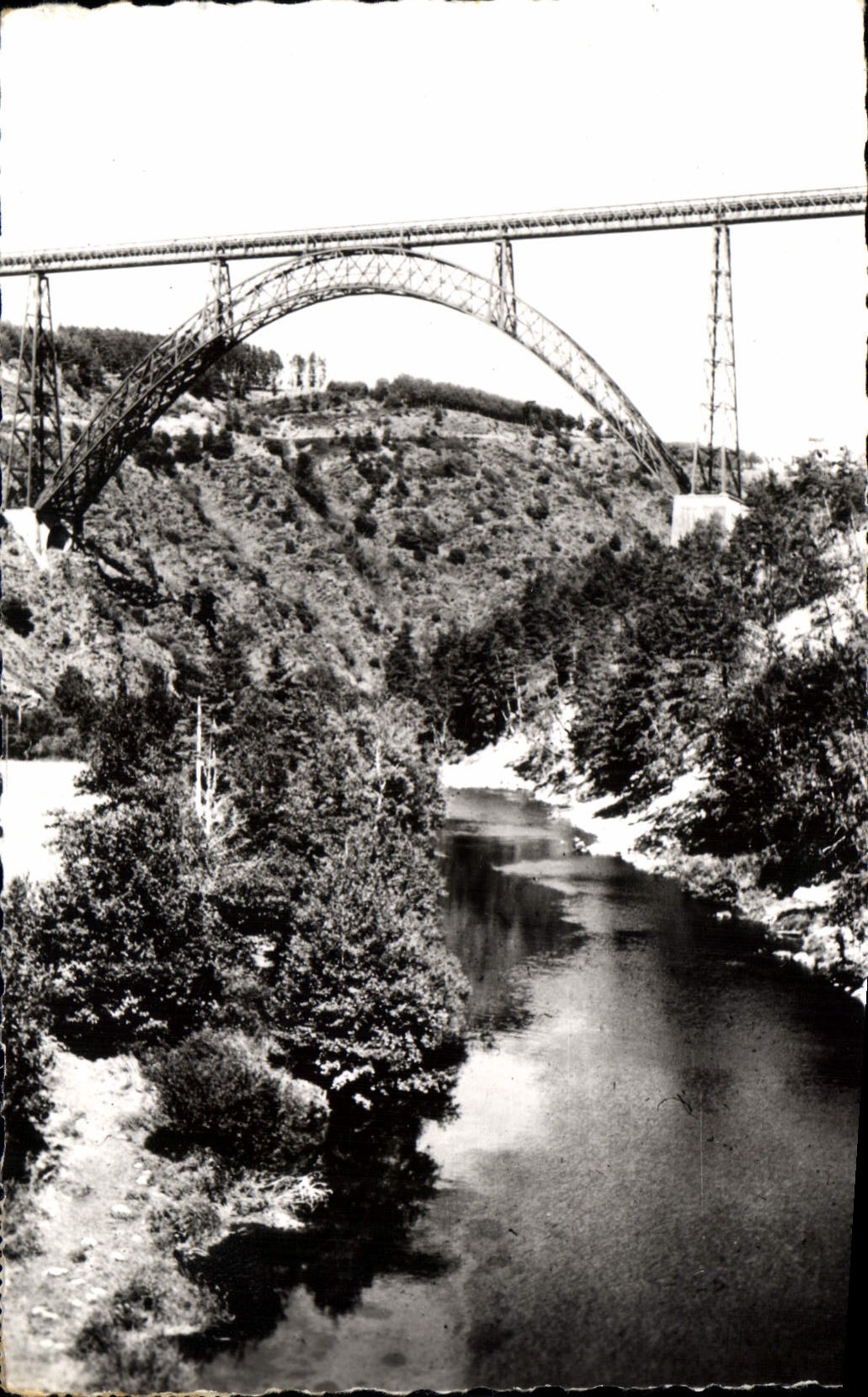 CPA Viaduc de Carabit Cantal 