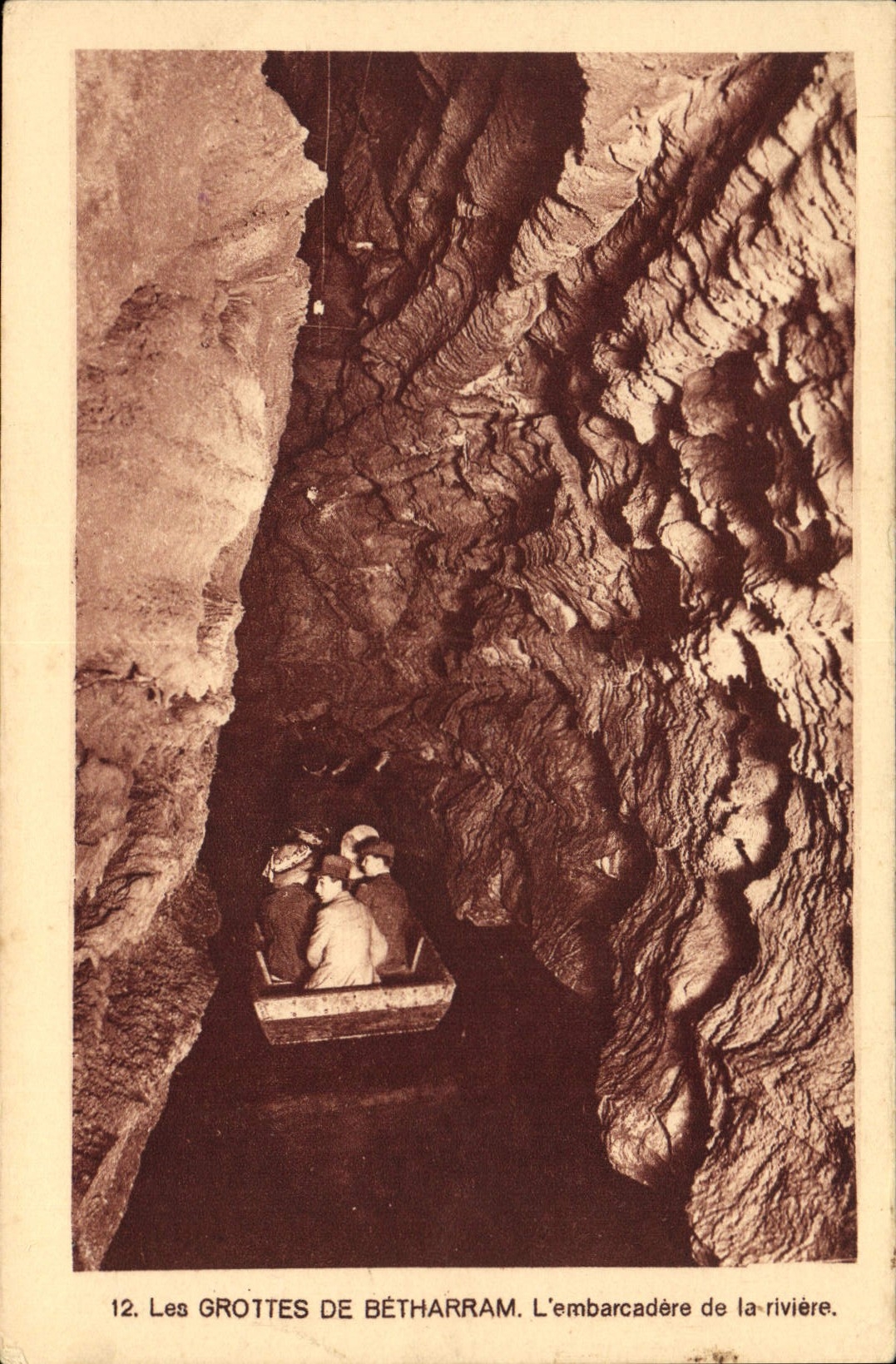 CPA Les Grottes de Betharram L'Embarcadere de la Riviere 