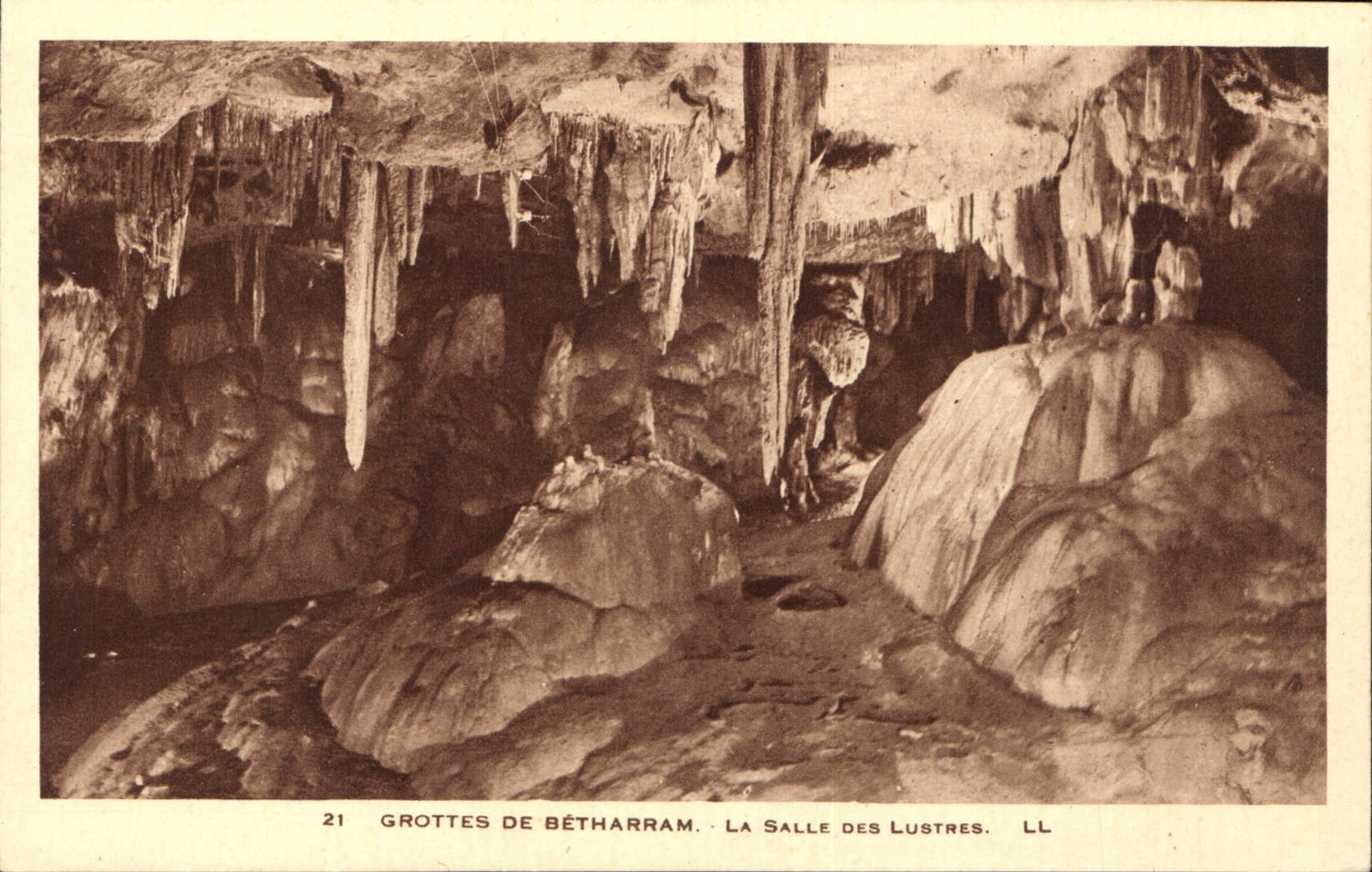 CPA Grottes de Betharram La Salle des Lustres 