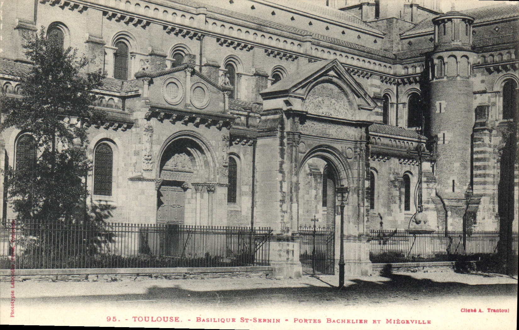 CPA Toulouse Basilique St Sernin 