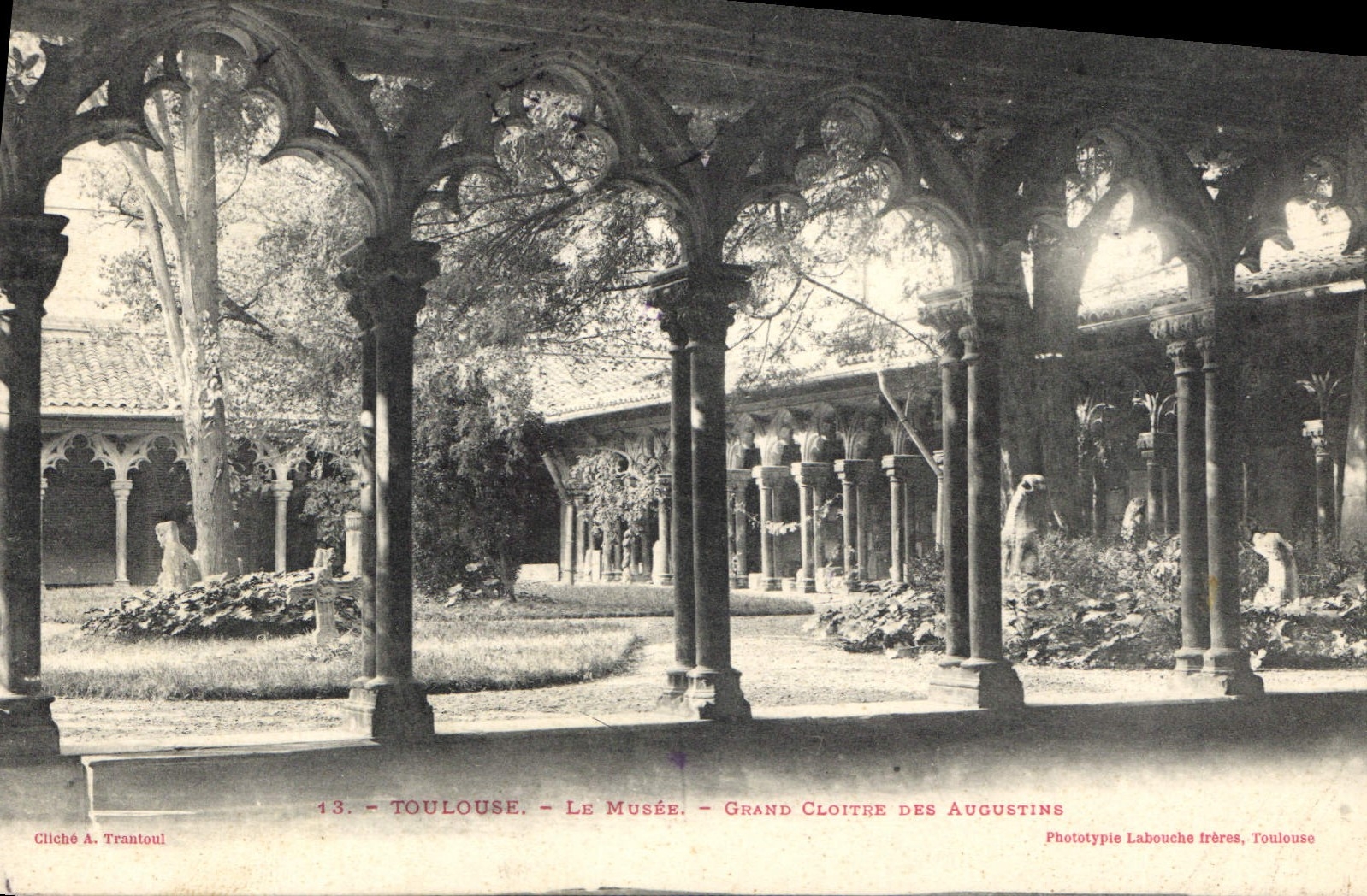 CPA Toulouse le Musee Grand Cloitre des Augustins 