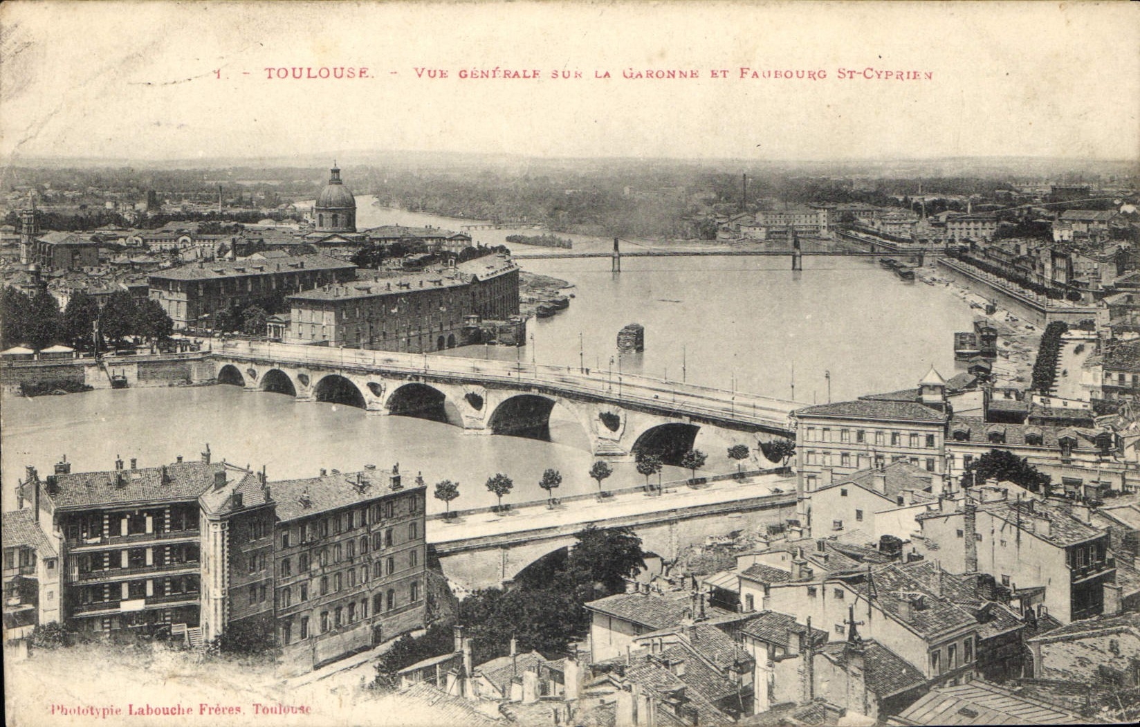 CPA Toulouse Vue generale sur la Garonne et faubourg St Cyprien
