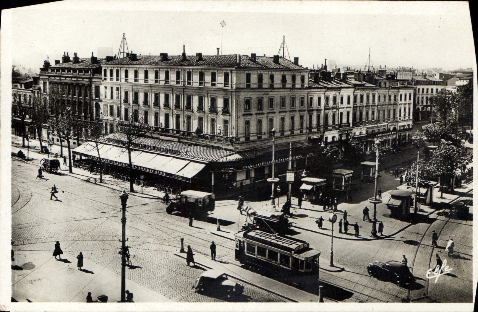 CPA Pyrenees Ocean Toulouse Carrefour Jean Jaures Tramway