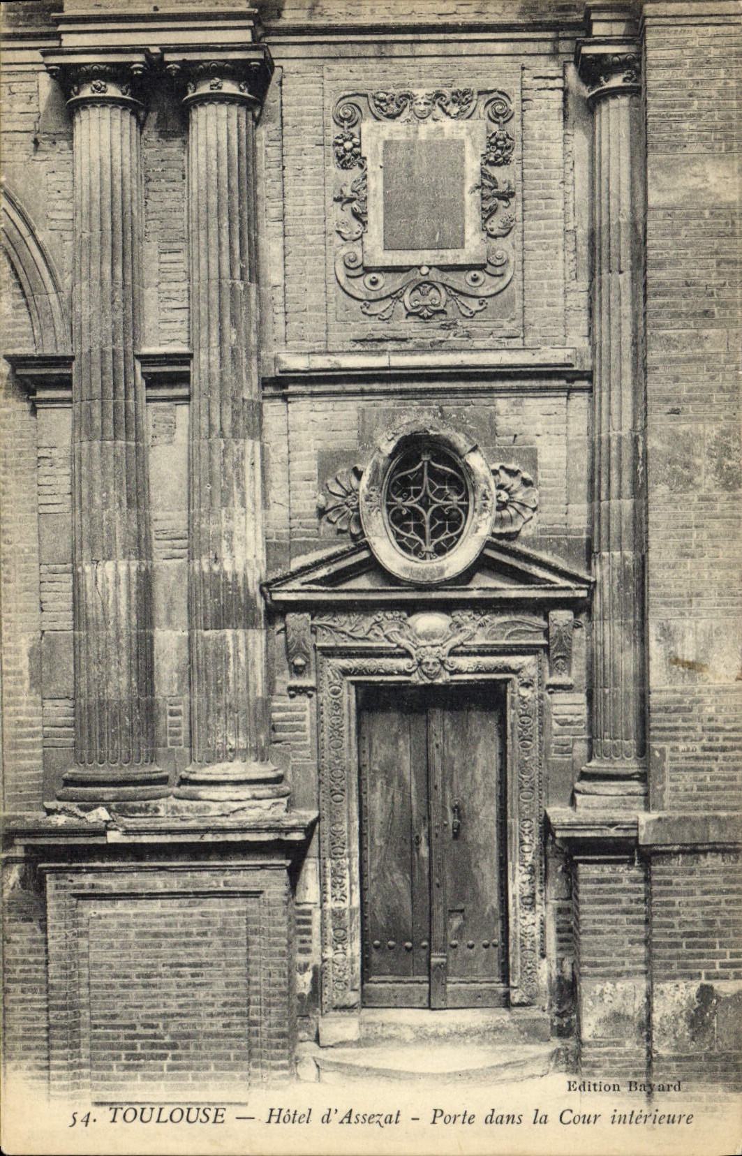 CPA Toulouse Hotel d'Assezat Porte dens la Cour interieure 