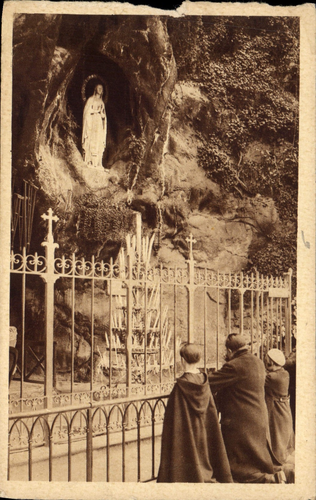 CPA Lourdes la Grotte 