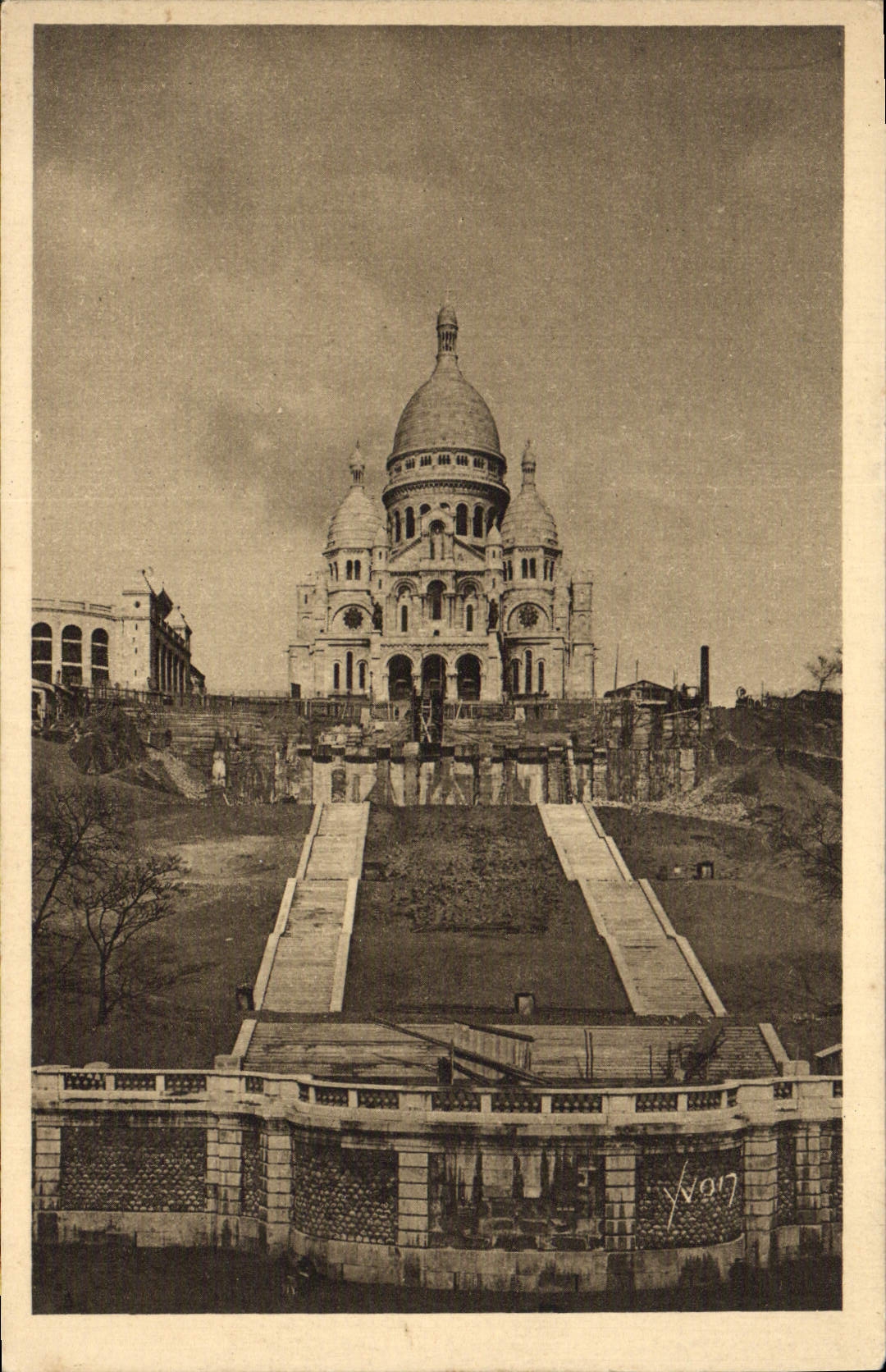 CPA Paris La Basilique du Sacre Coeur