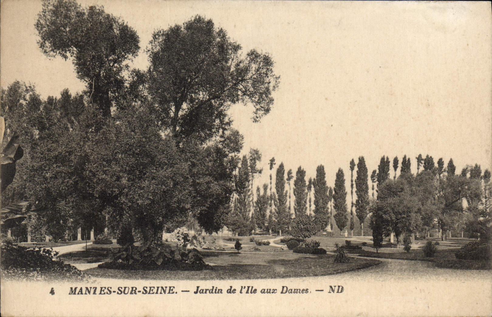 CPA Mantes sur Seine Jardin de L'Ile aux Dames