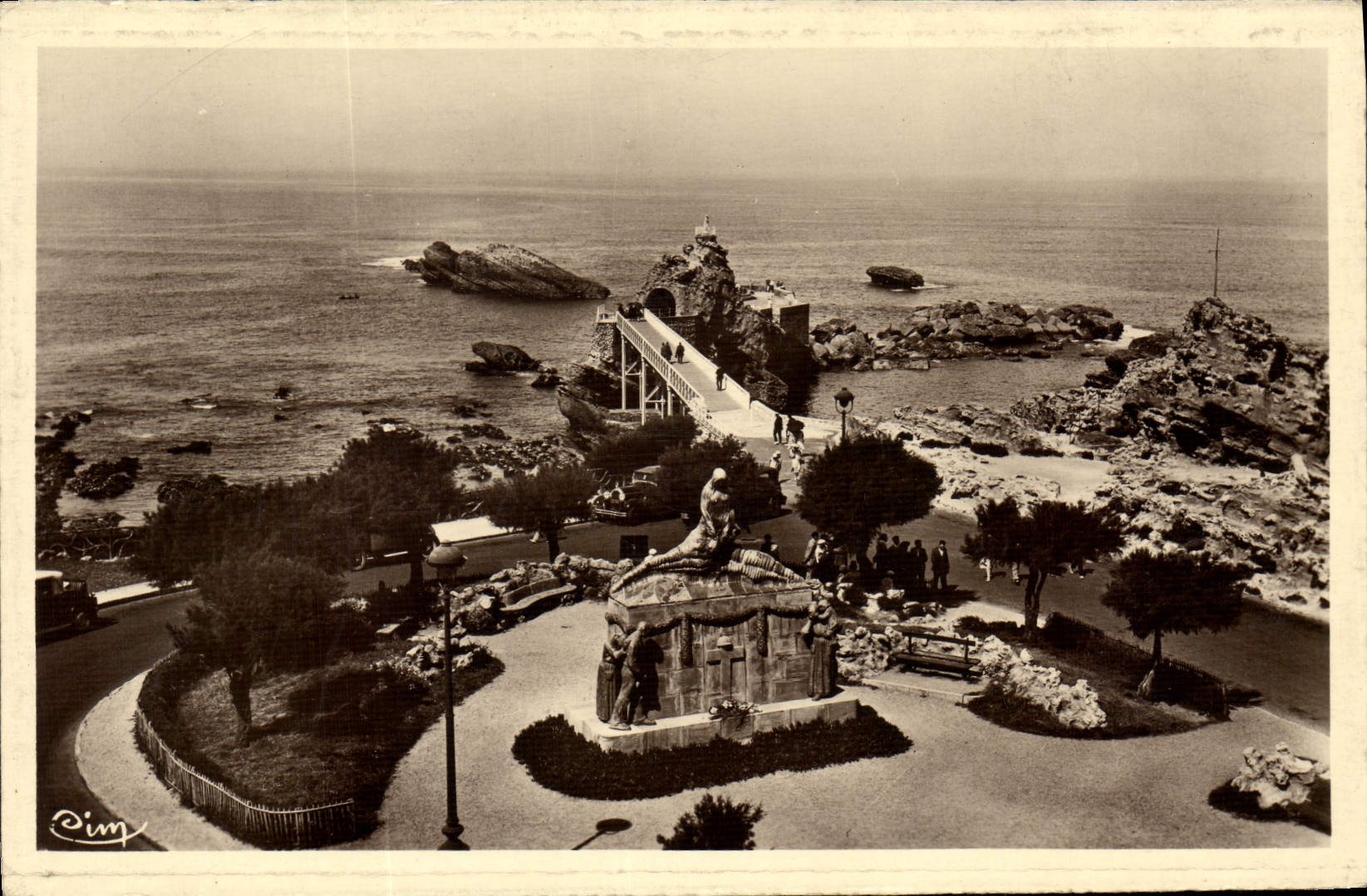 CPA Biarritz L'Esplanade du Rocher de la Vierge 