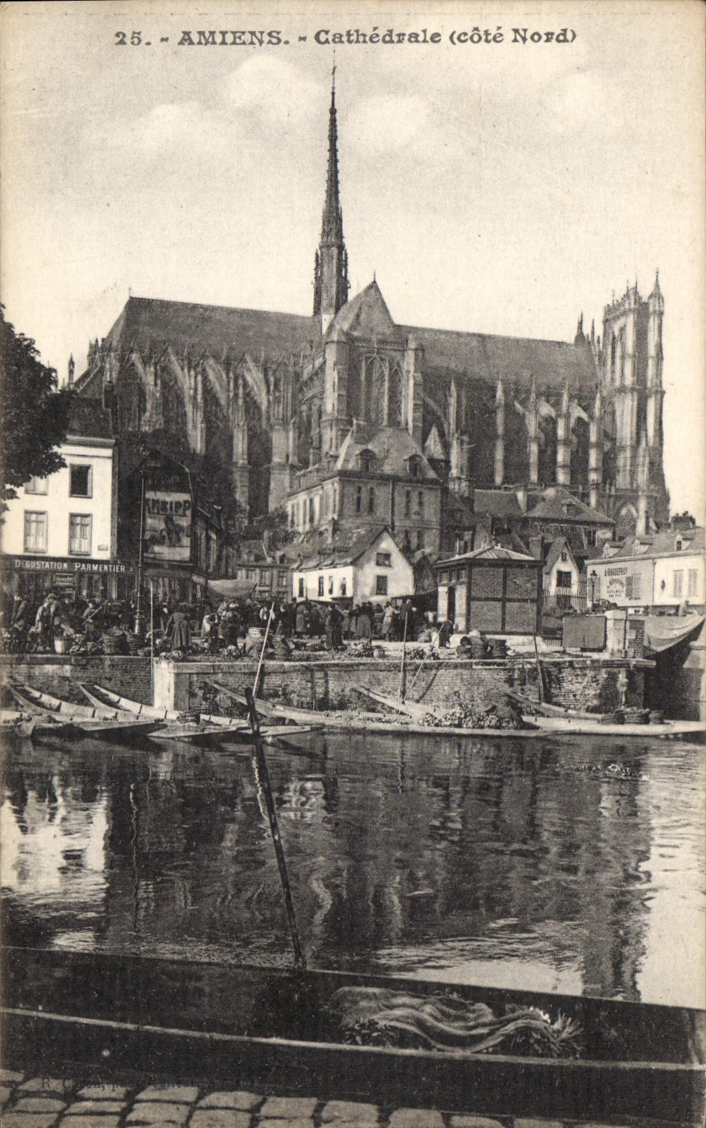 CPA Amiens Cathedrale Cote Nord 