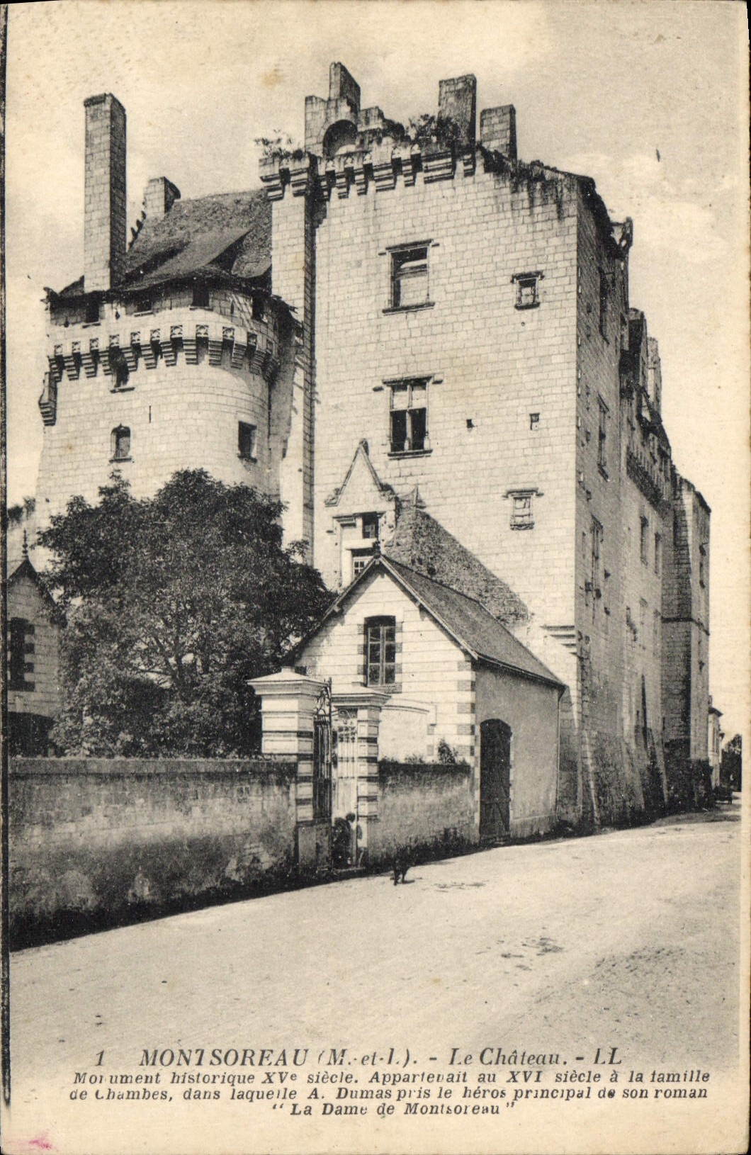 CPA Montsoreau M et L Le Chateau 