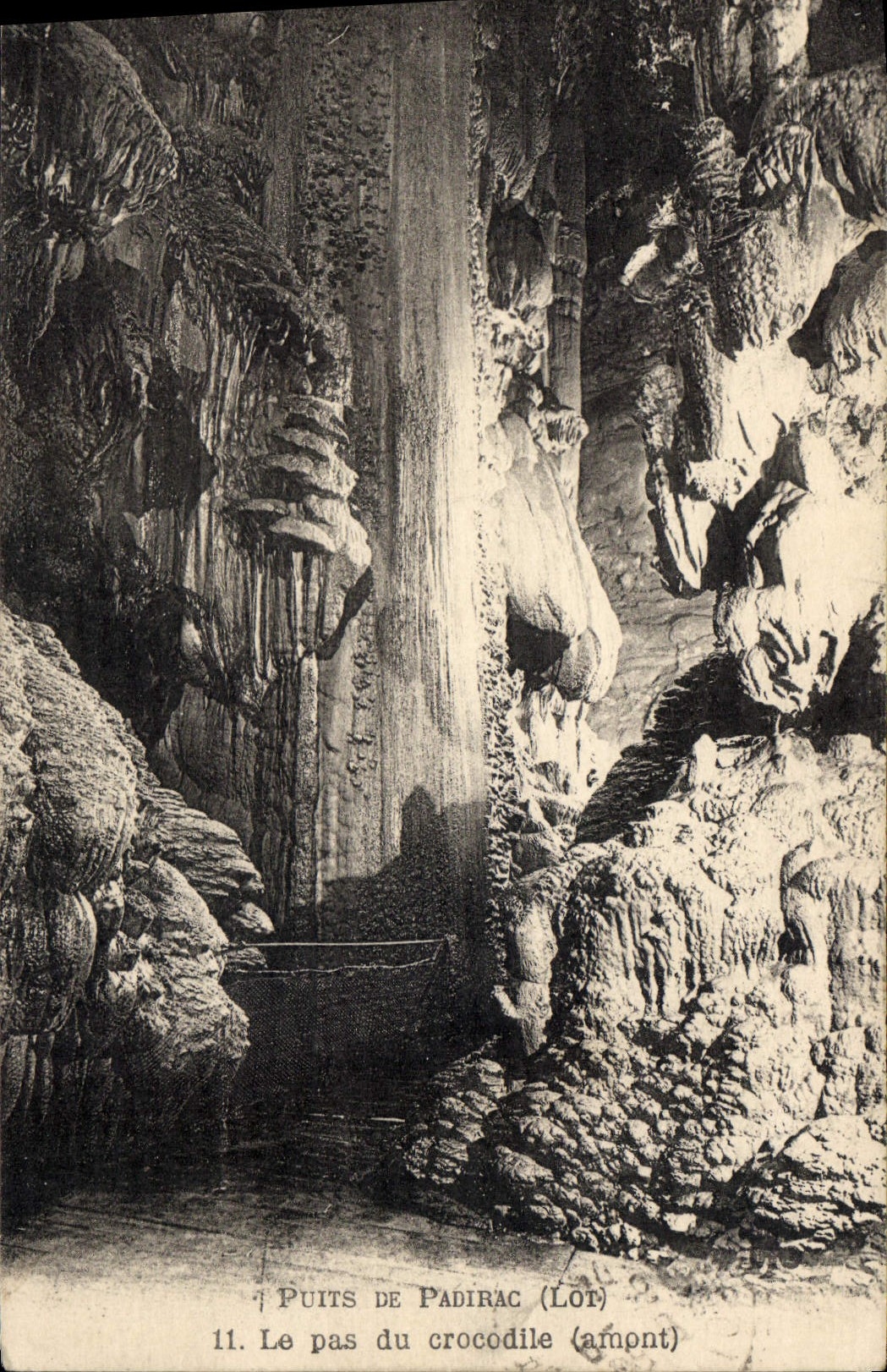 CPA Puits de Padirac Lot Le pas du crocodile amont