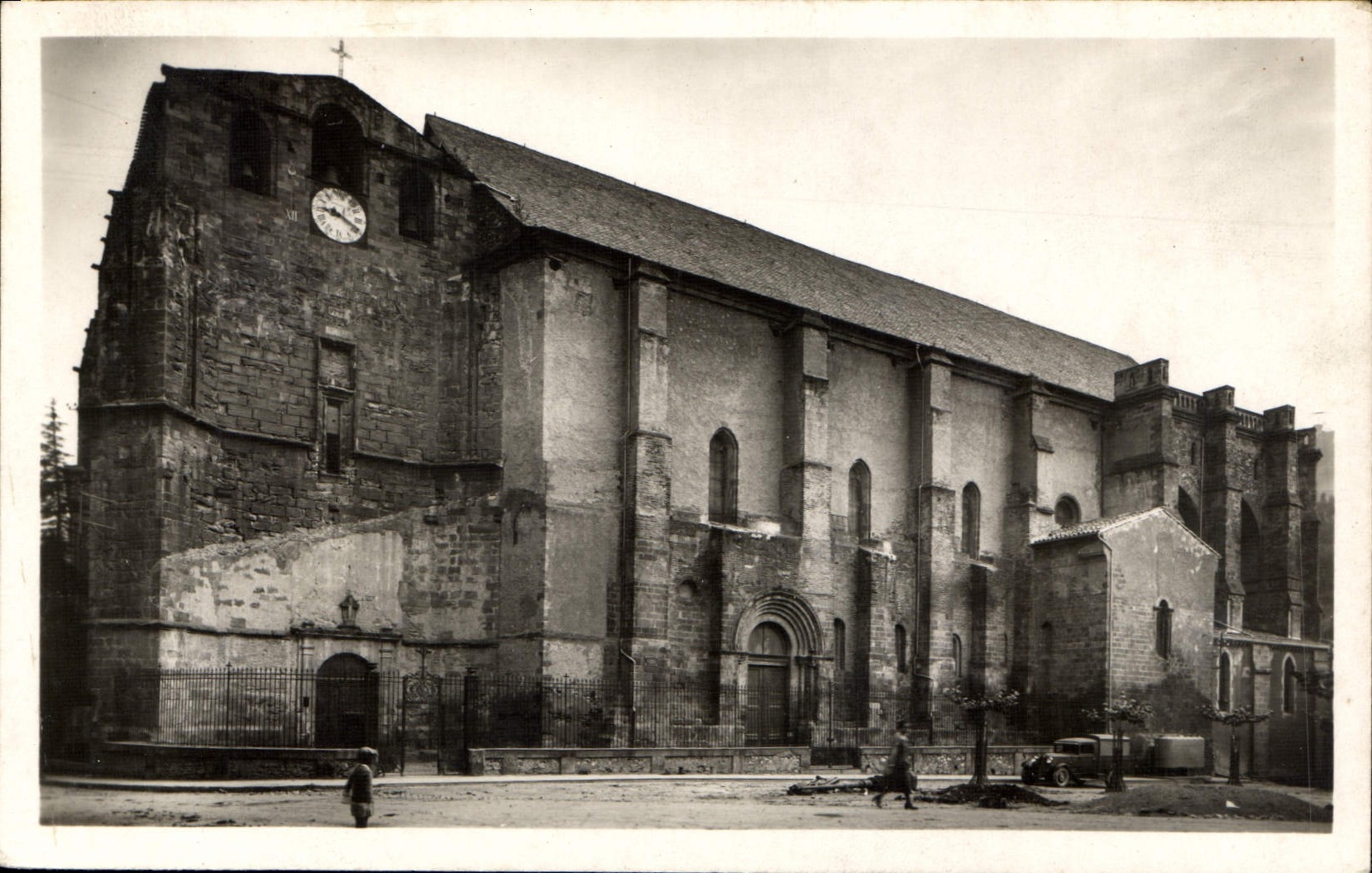 CPA Foix L'Eglise Saint Volusien 
