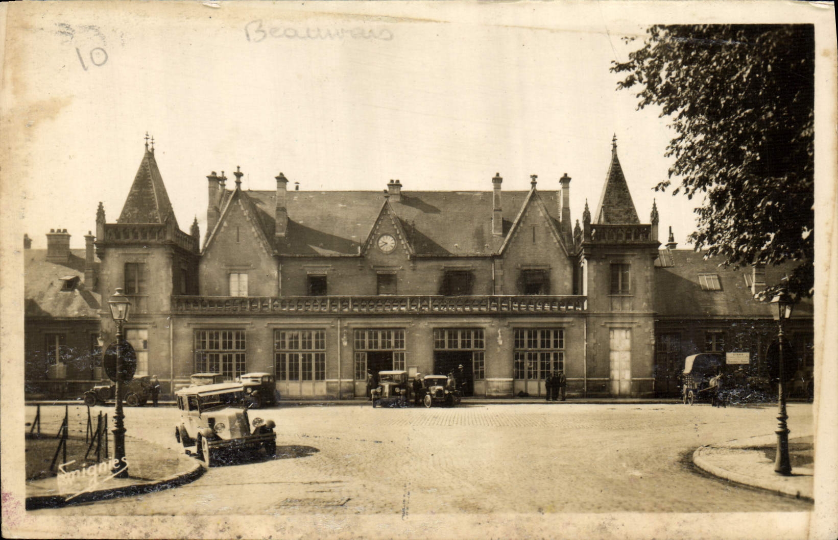 CPA Beauvais La Gare 