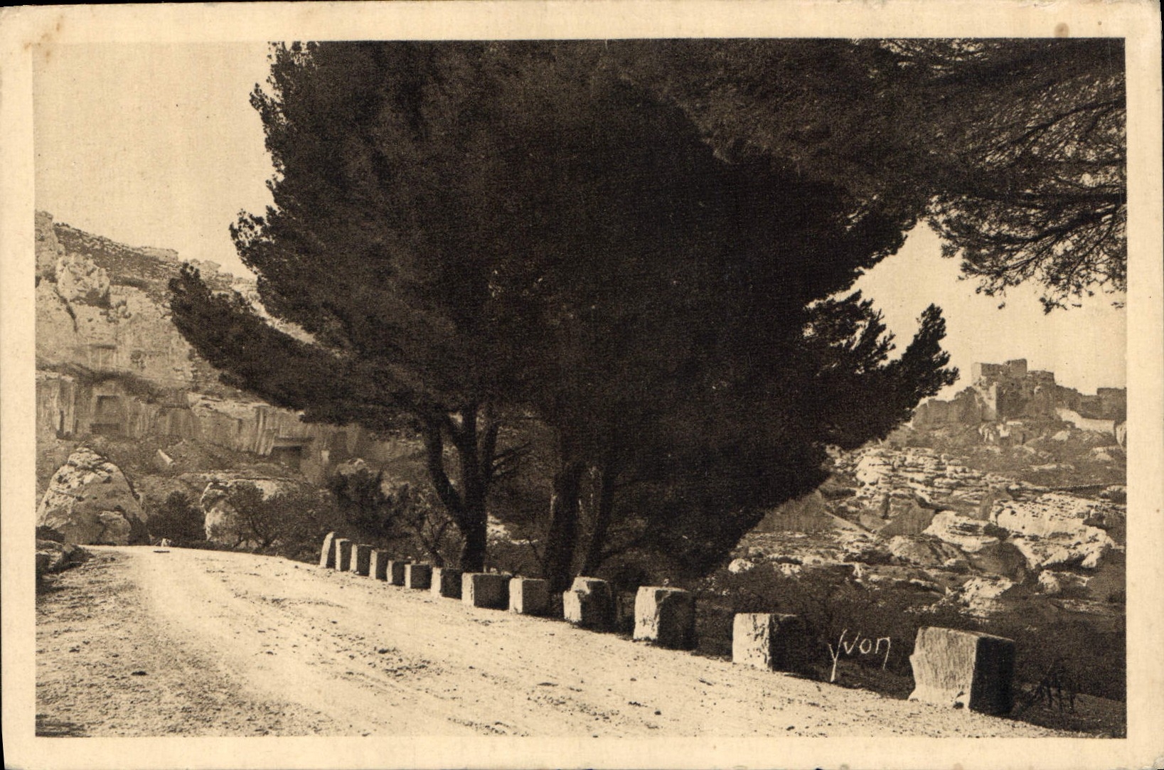 CPA Paysages et Pierres de Provence Les Baux