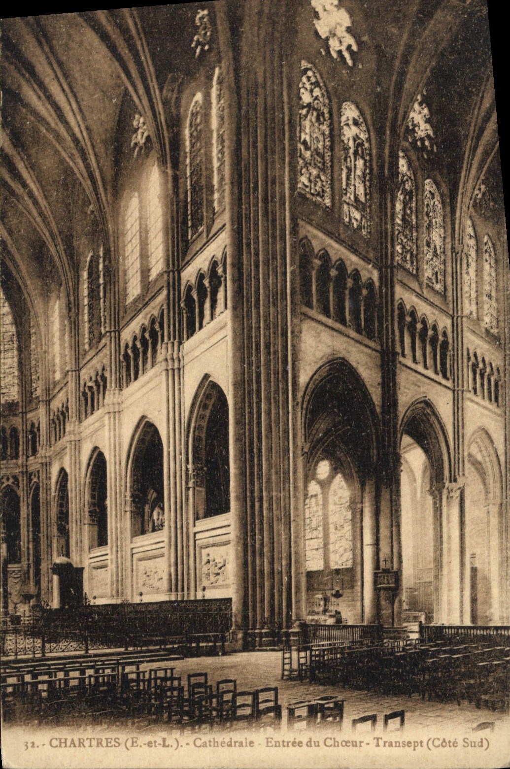 CPA Chartres E et L Cathedrale Entree du Choeur Transept Cote Sud 