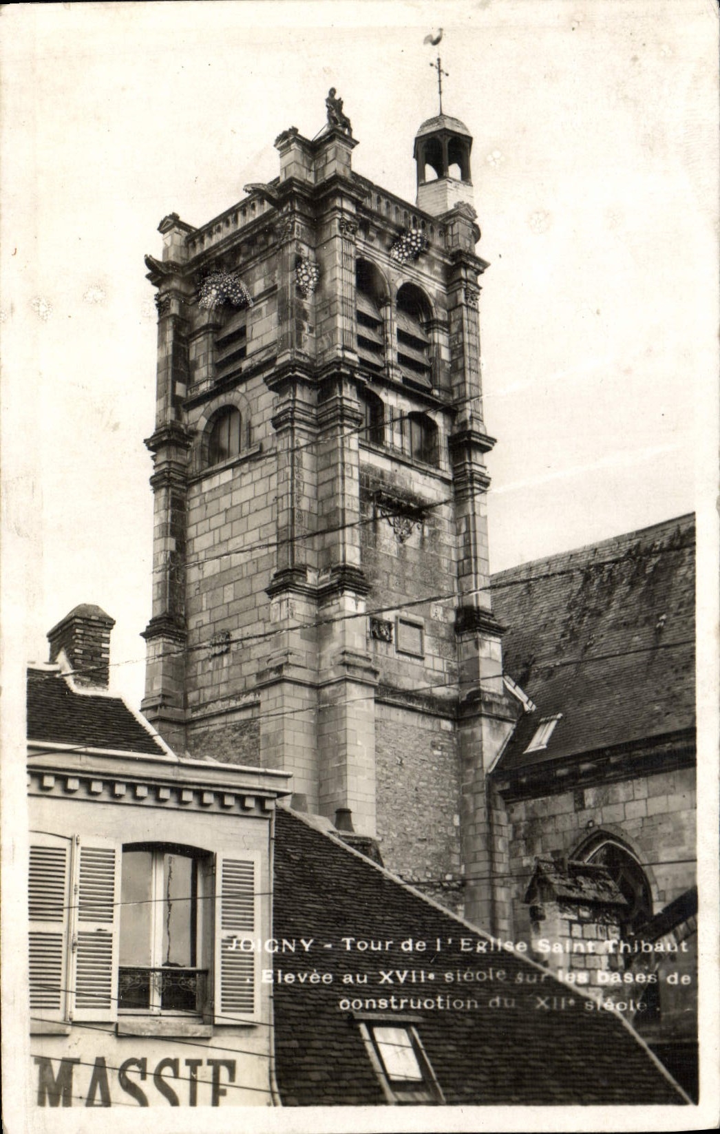 CPA Joigny Tour de l'Eglise Saint Thibault