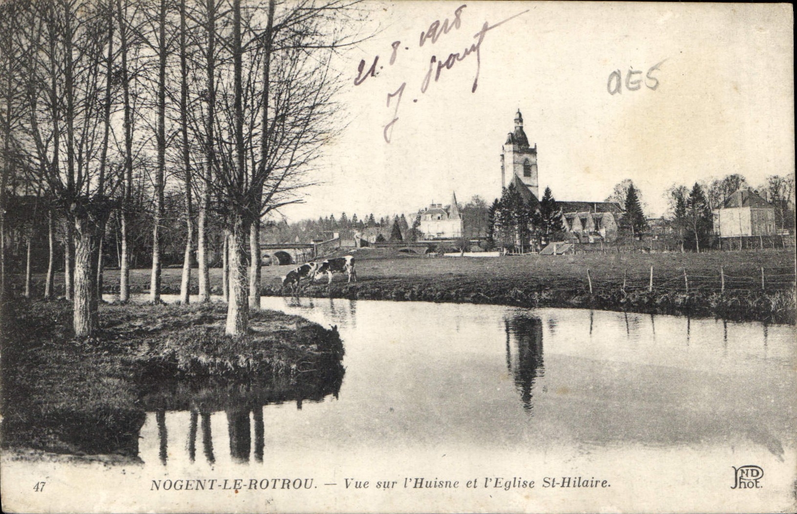 CPA Nogent le Rotrou Vue sur l'Huisne et l'Eglise St Hilaire 