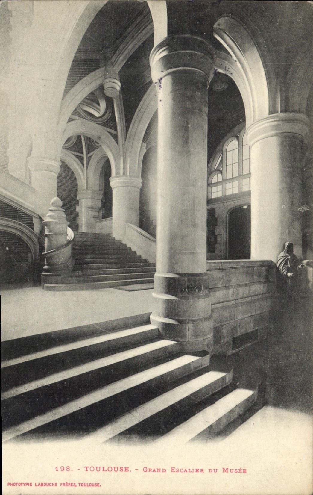 CPA Toulouse Grand Escalier du Musee 