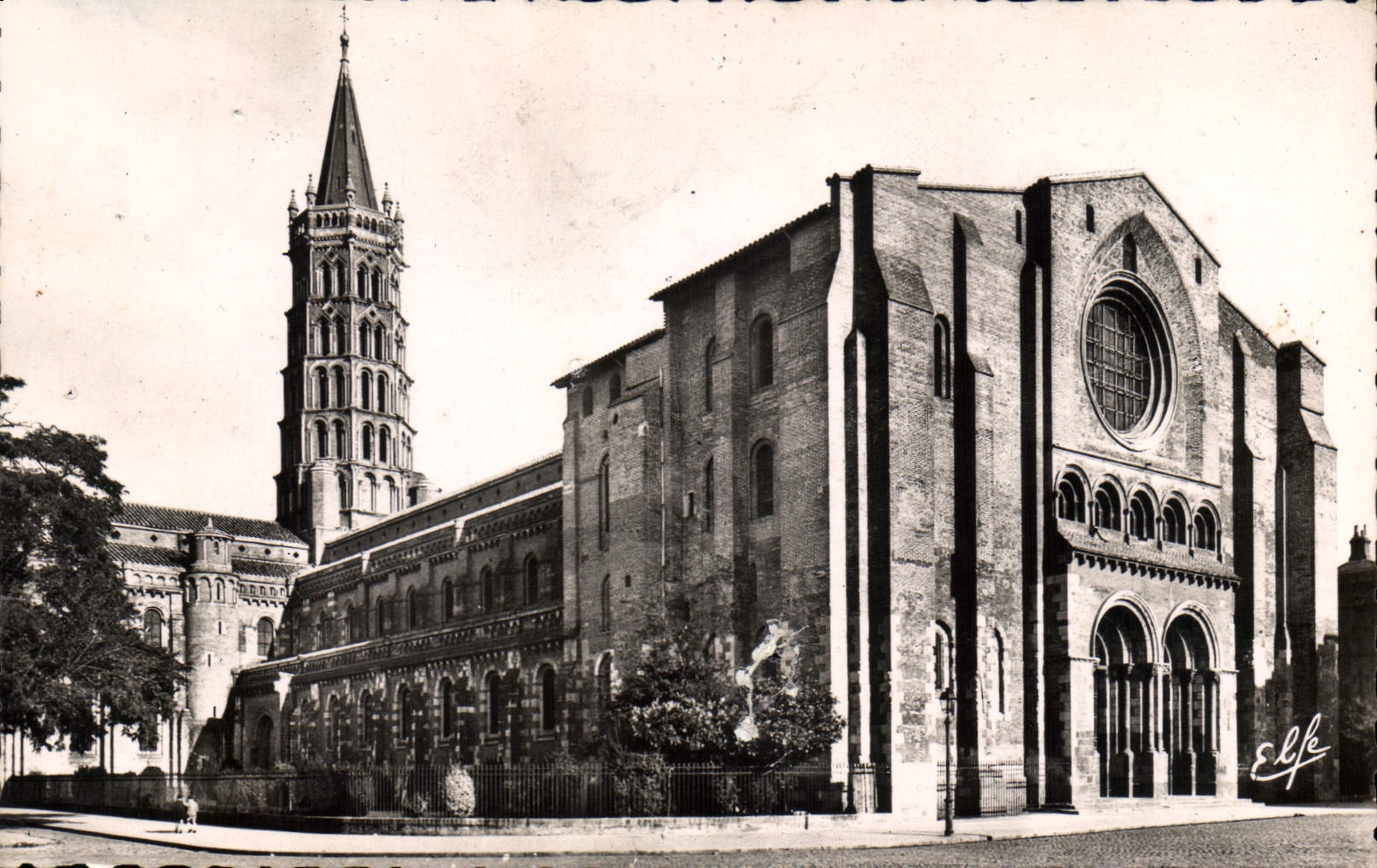 CPA Toulouse Basilique St Sernin 