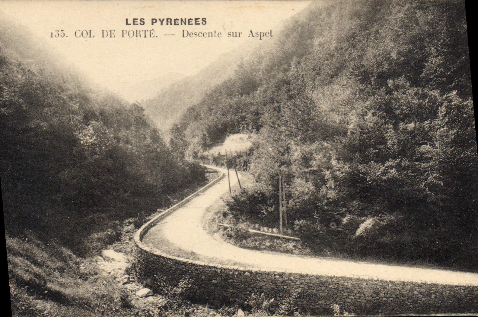 CPA Les Pyrenees Col de Porte Descente sur Aspet 