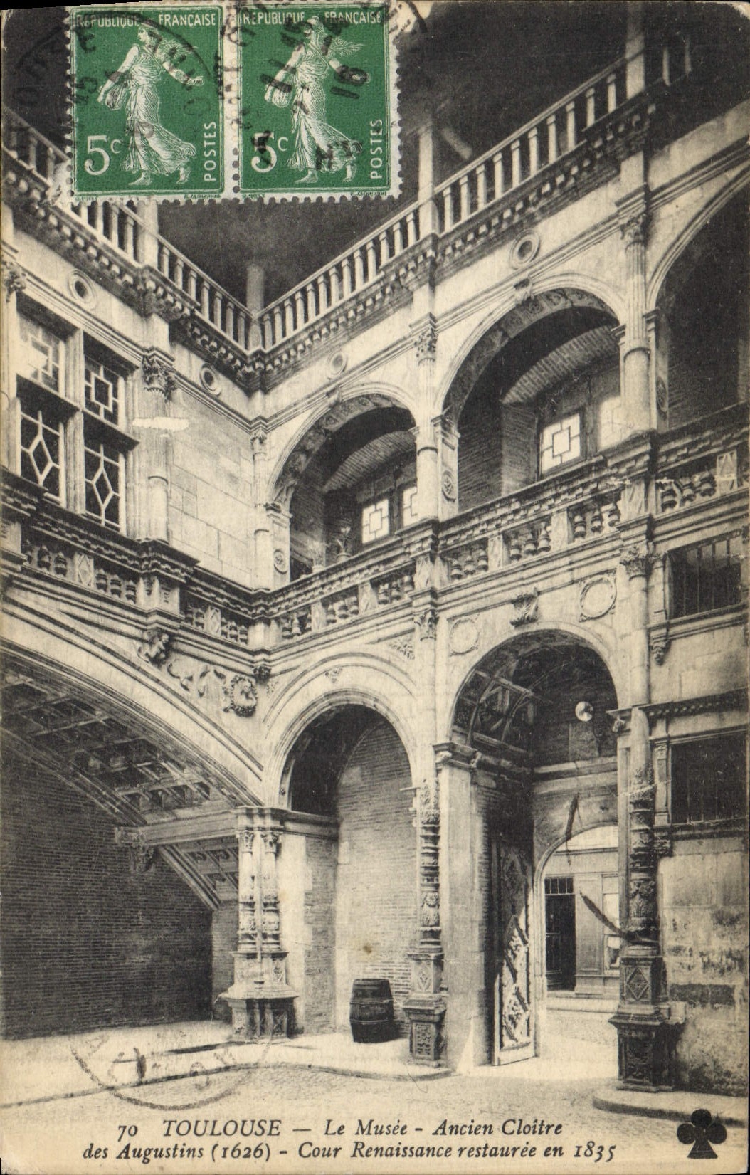 CPA Toulouse Le Musee Ancien Cloitre des Augustin Cour Renaissance restauree