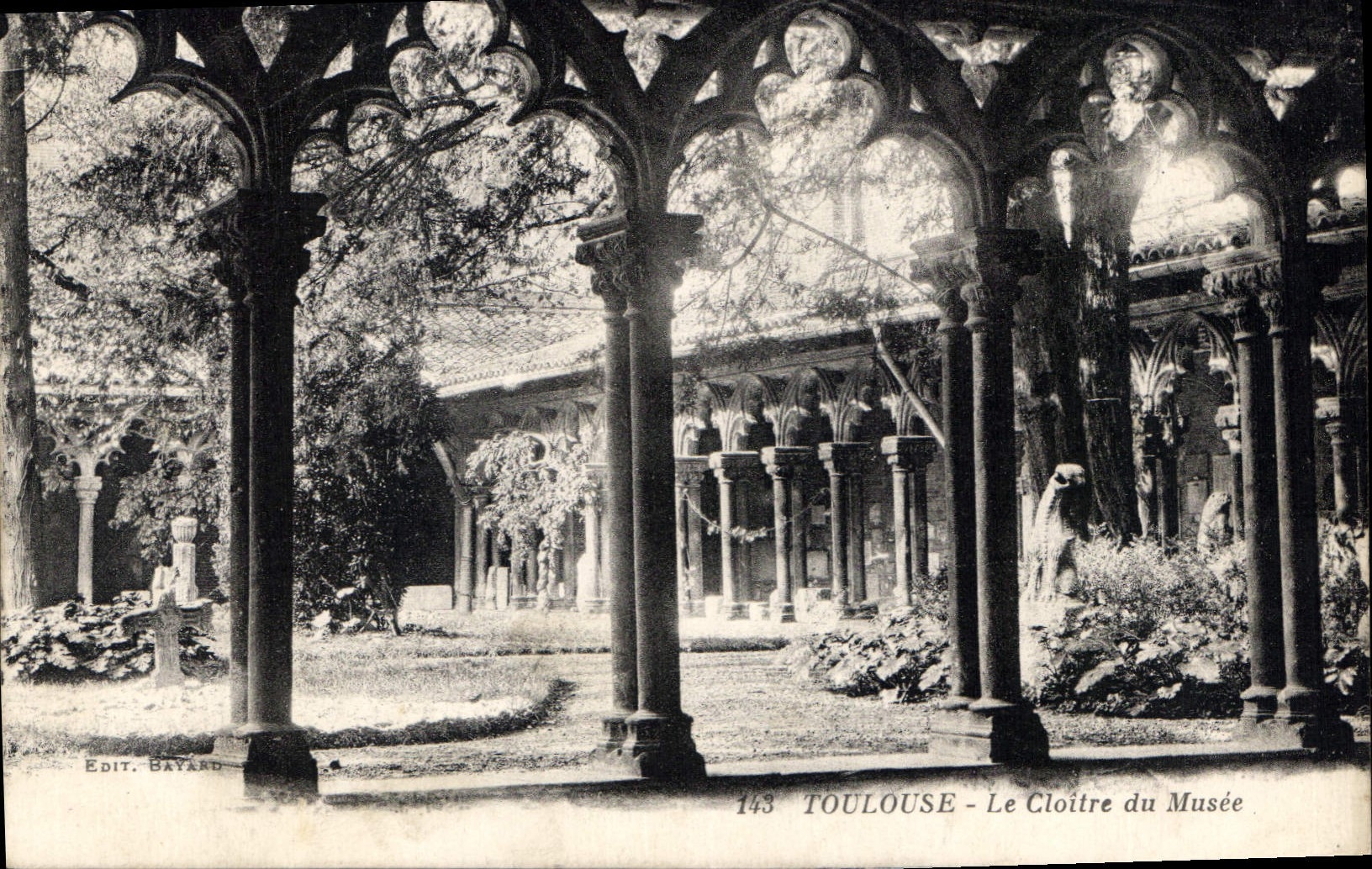 CPA Toulouse Le Cloitre du Musee 
