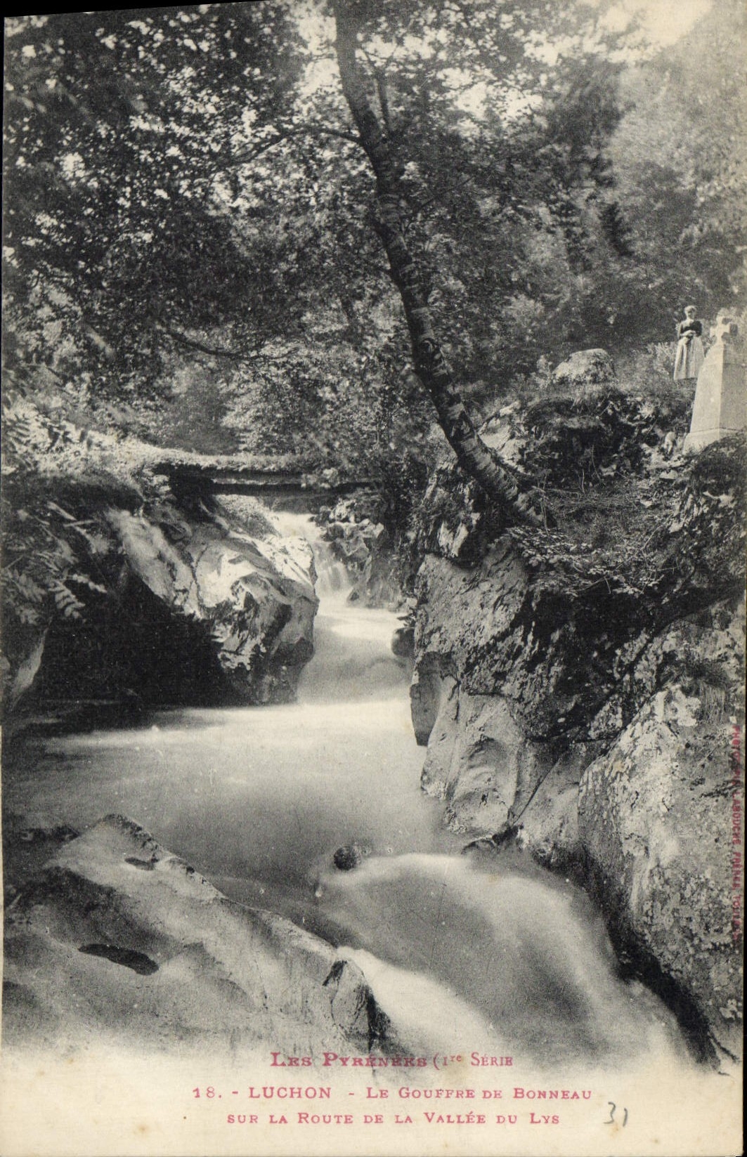 CPA Luchon Le Gouffre de Bonneau sur la Route de la Vallee du Lys