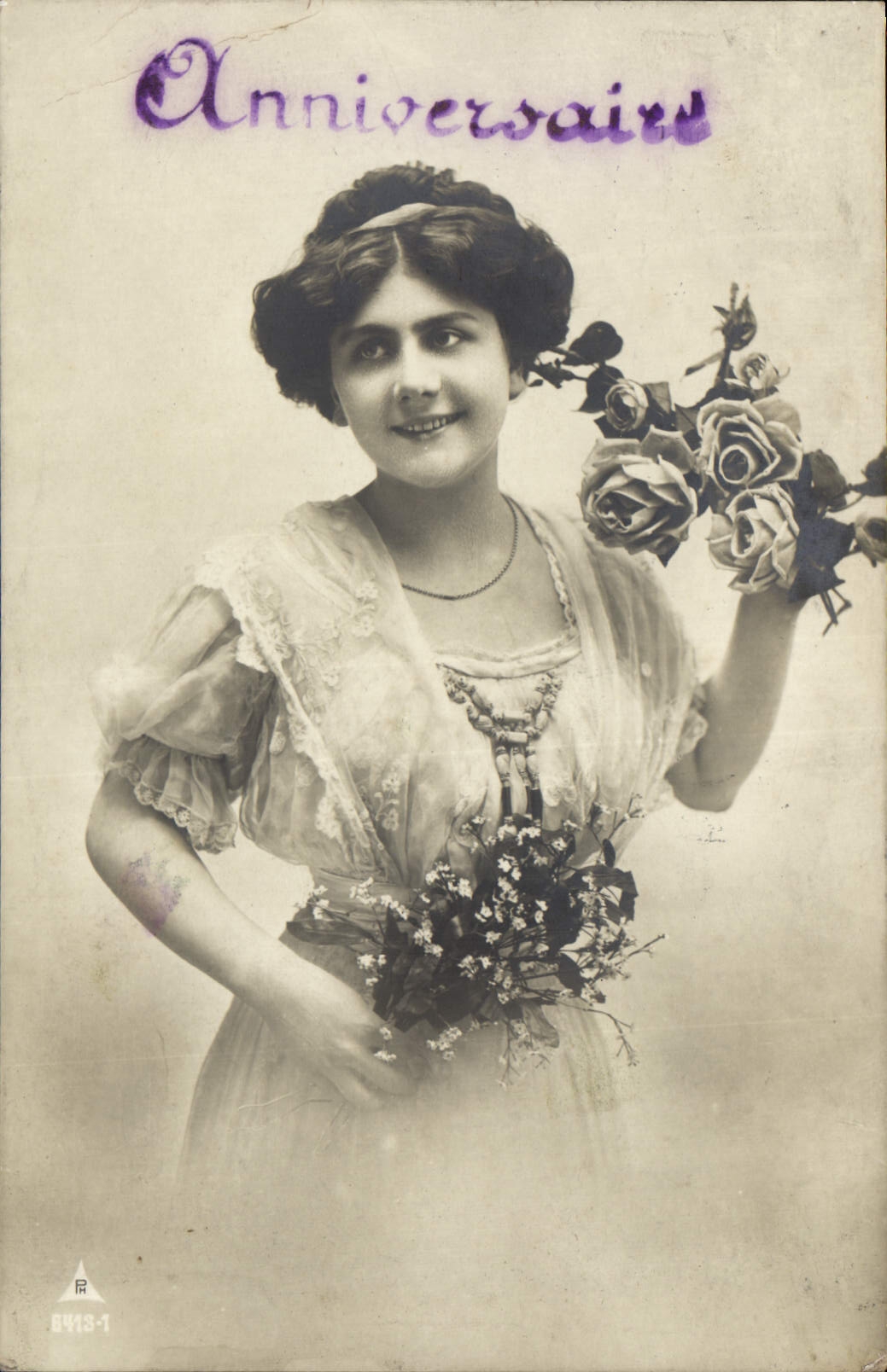 CPA Anniversaire Femme Fleurs