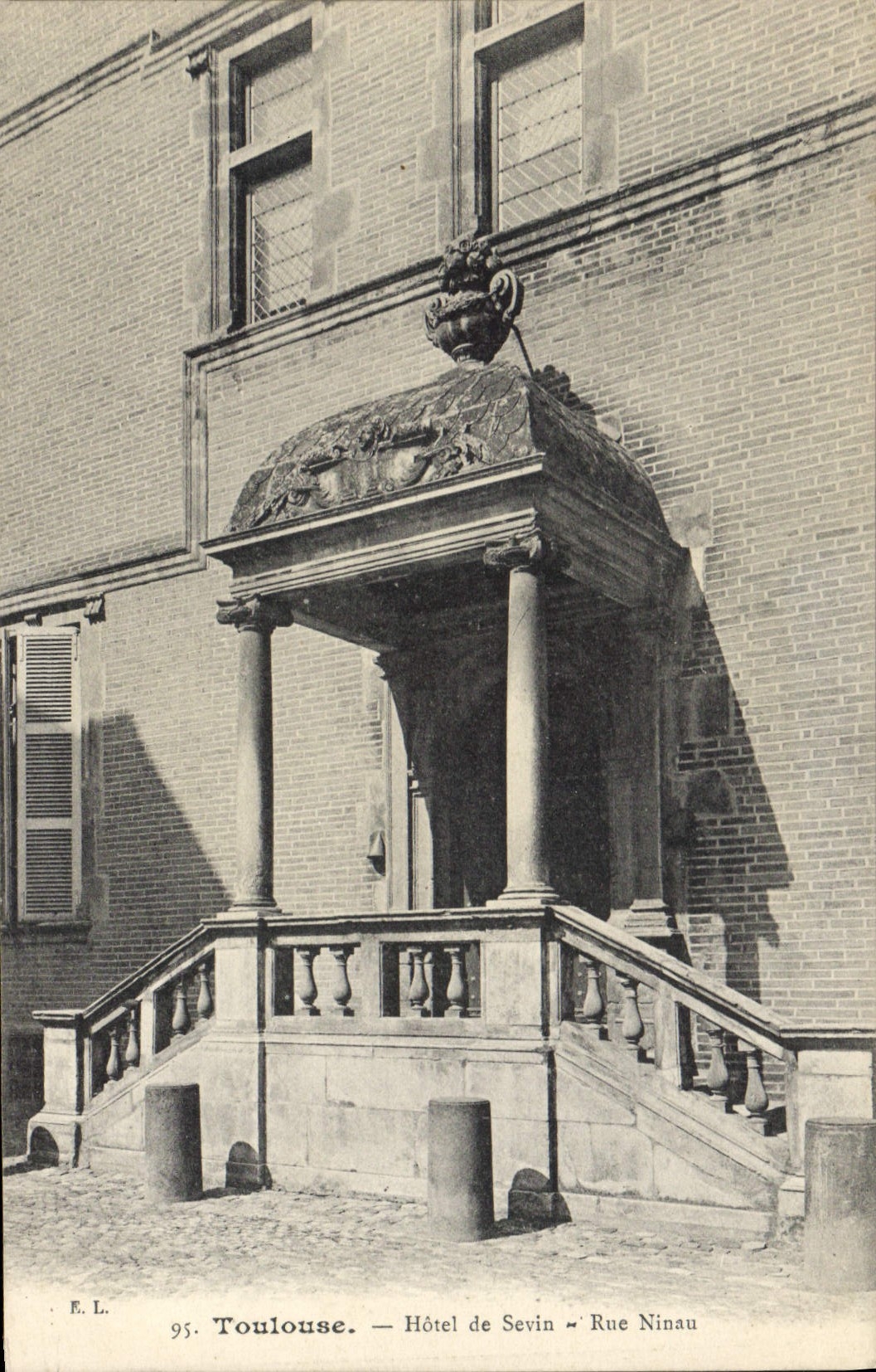 CPA Toulouse Hotel de Sevin Rue Ninau 