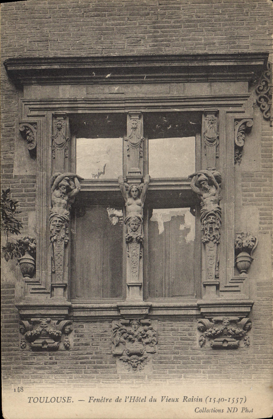 CPA Toulouse Fenetre de l'Hotel du Vieux Raisin 1540 1557