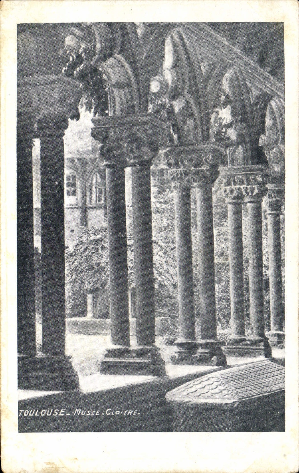 CPA Toulouse Musee Cloitre 