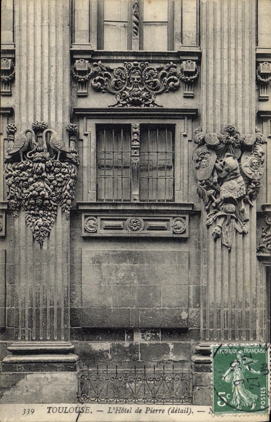 CPA Toulouse L'Hotel de Pierre detail 