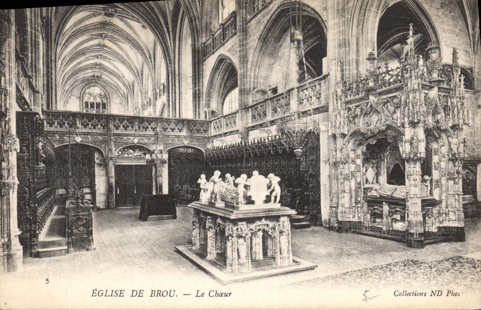 CPA Bourg Eglise de Brou Le  Choeur 