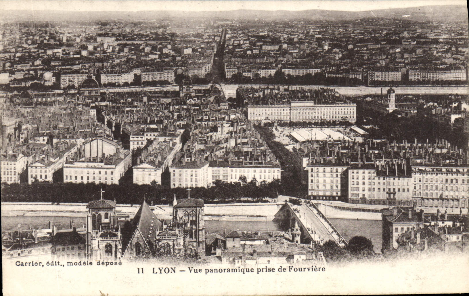 CPA Lyon Vue panoramique prise de Fourviere