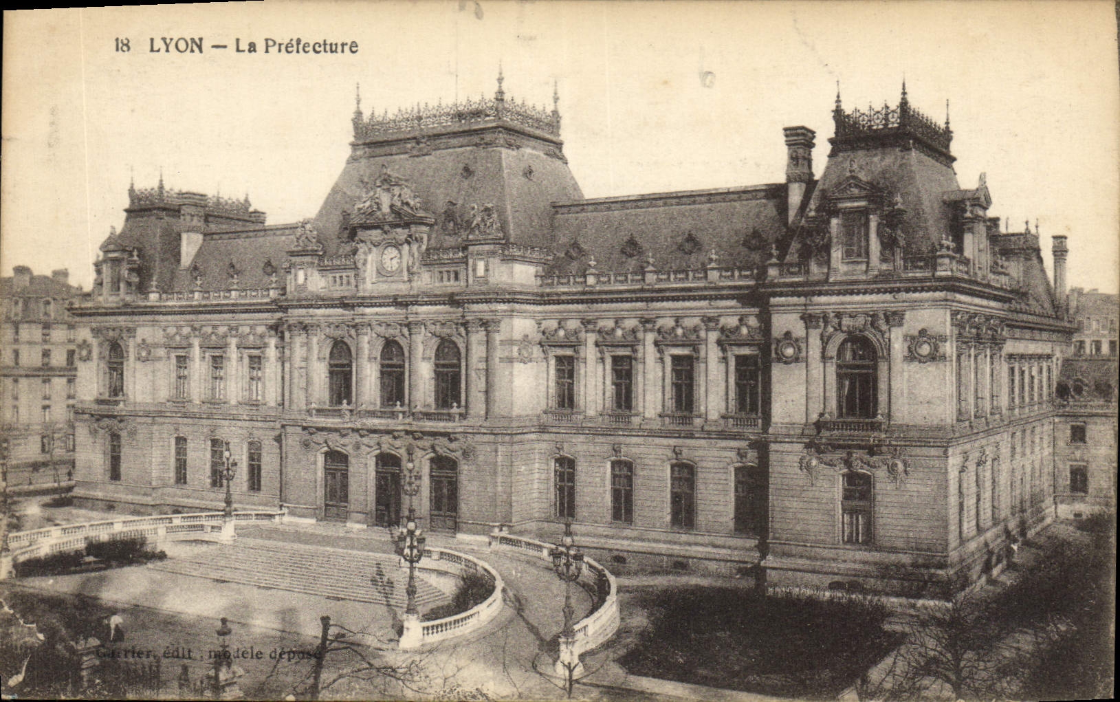 CPA Lyon La Prefecture 