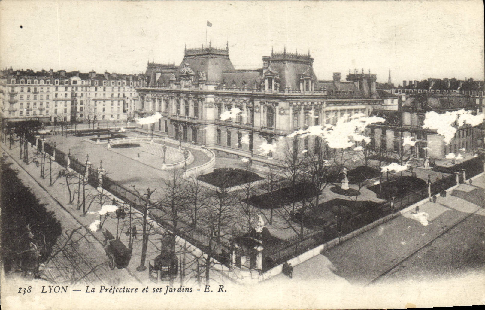 CPA Lyon La Prefecture et ses Jardins 