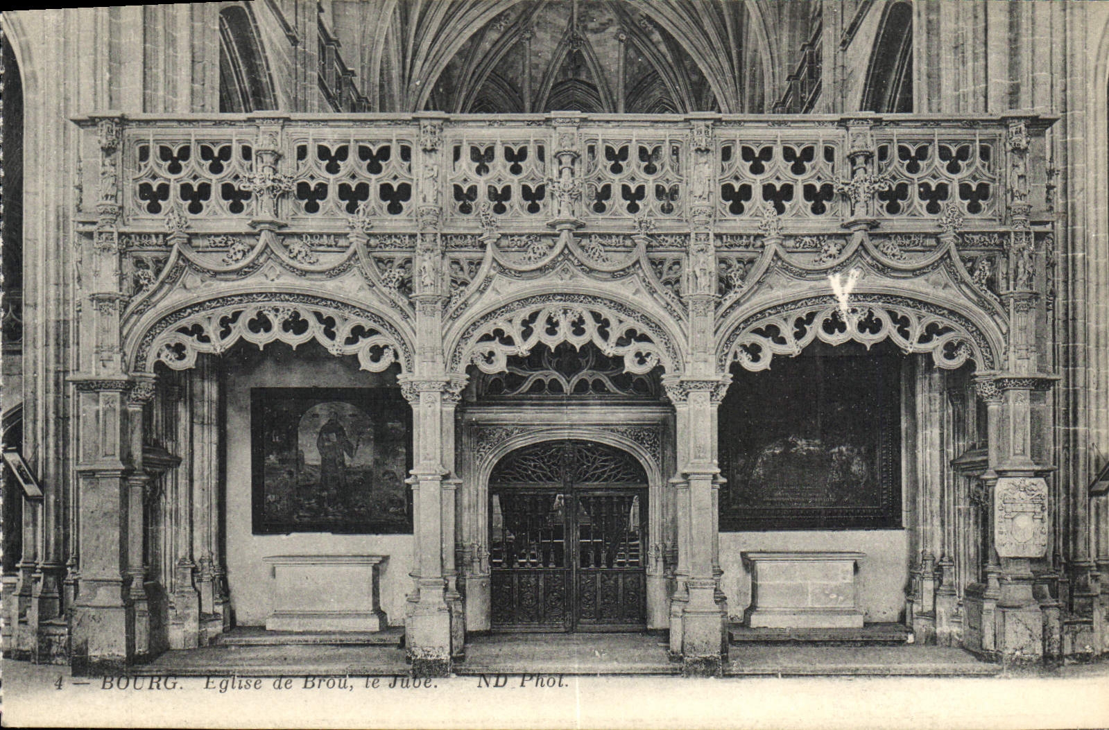 CPA Bourg Eglise de Brou le Jube 
