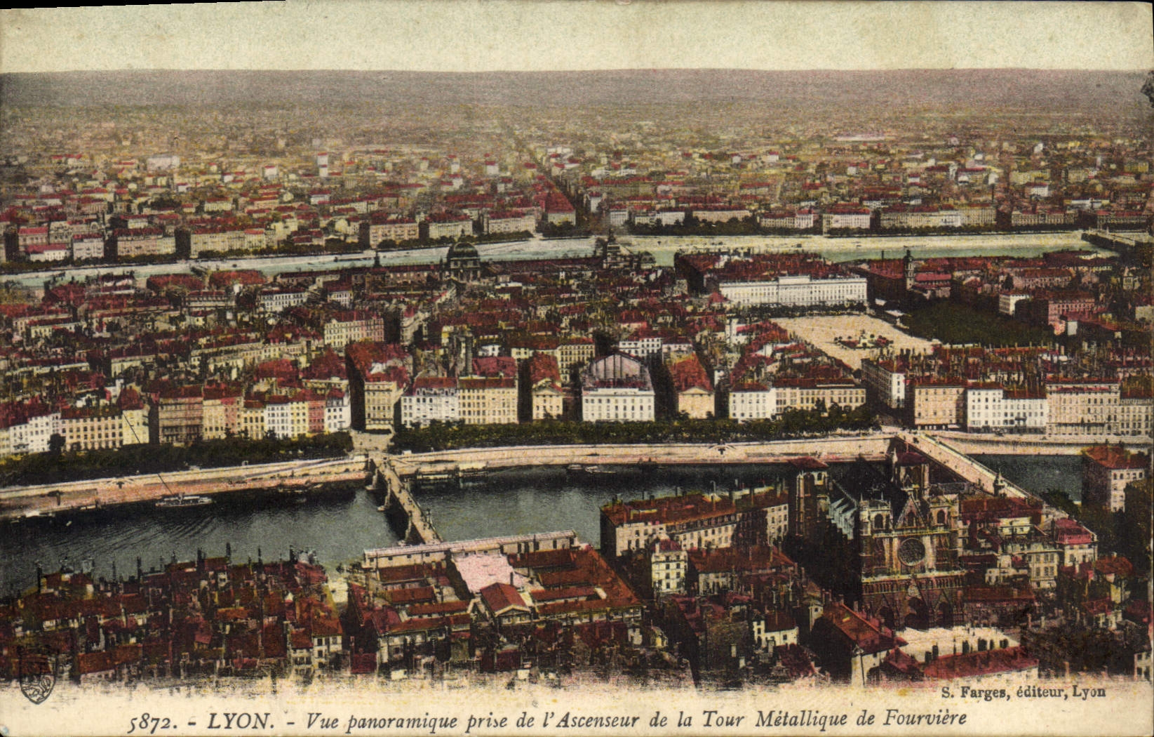 CPA Lyon Vue panoramique prise de l'Ascenseurde la Tour Metallique de Fourviere 