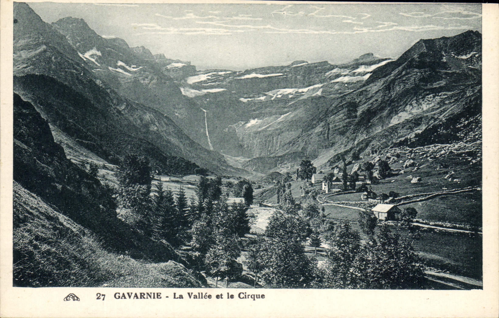 CPA Gavarnie La Vallee et le Cirque 