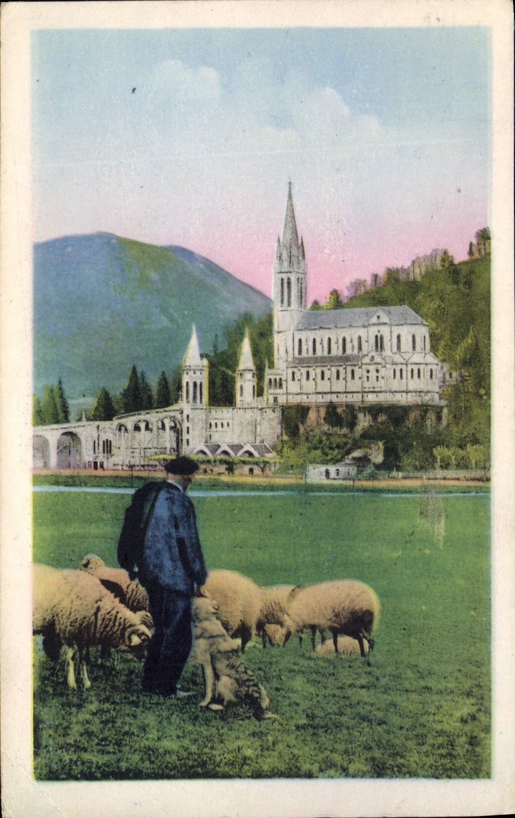 CPA Lourdes la Basilique 