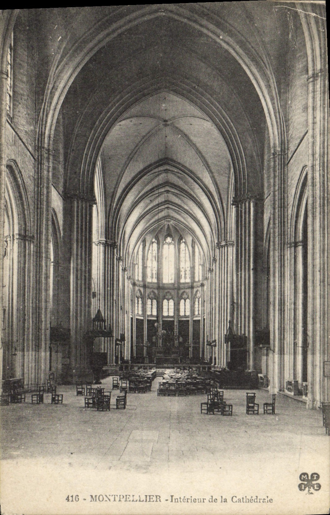 CPA Montpellier Interieur de la Cathedrale