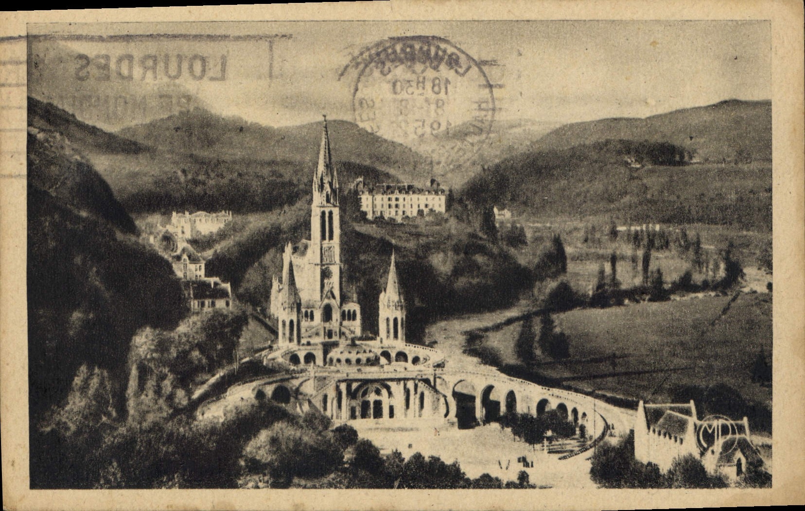 CPA Lourdes la Basilique vue du Fort 