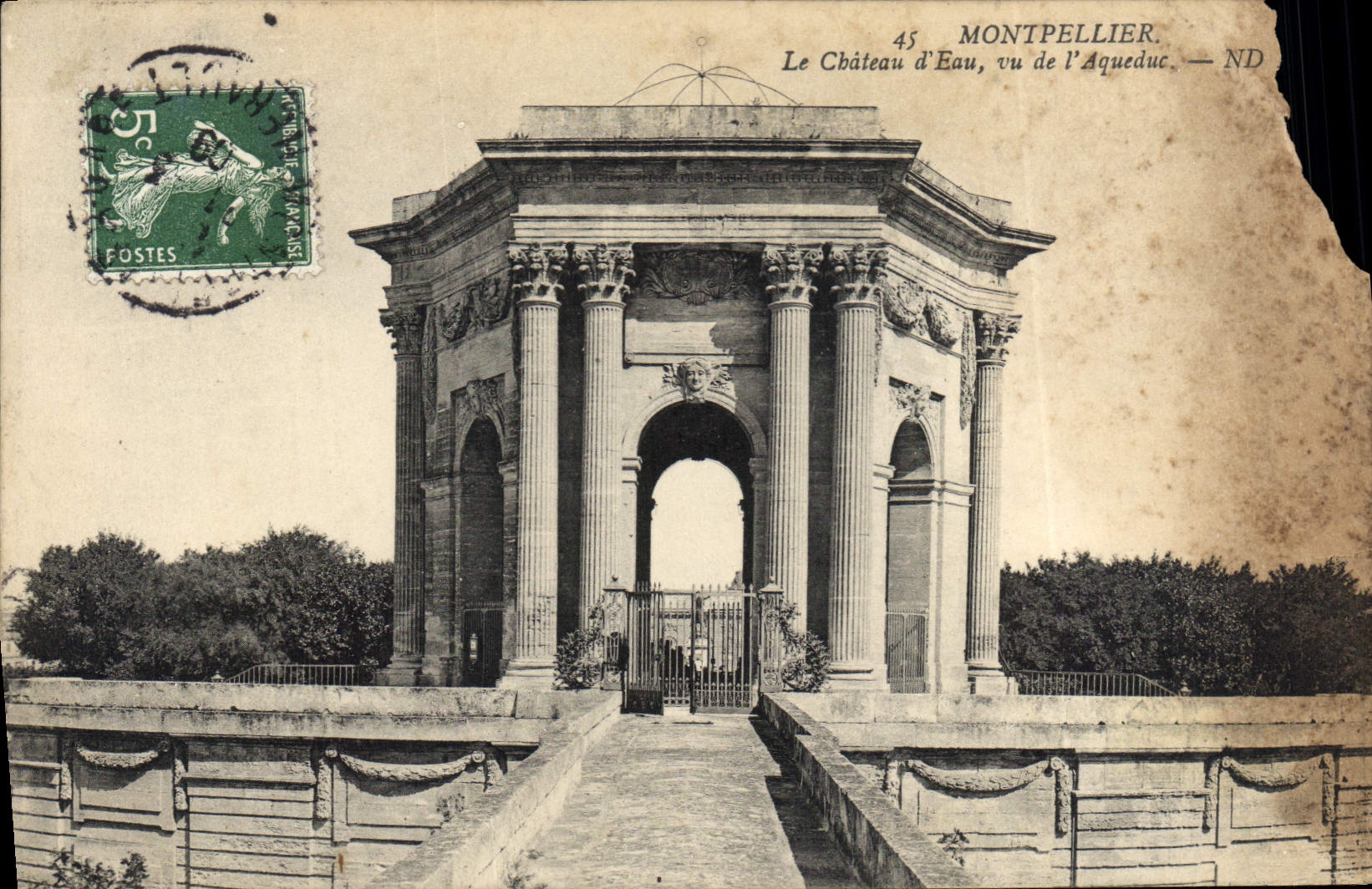 CPA Montpellier le Chateau d'Eau vu de l'Aqueduc 