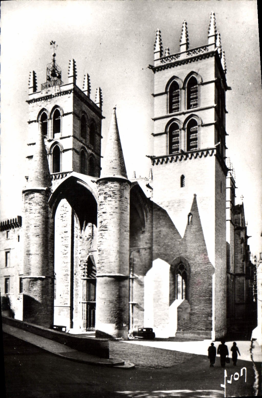 CPA Montpellier Herault la Cathedrale Saint Pierre 