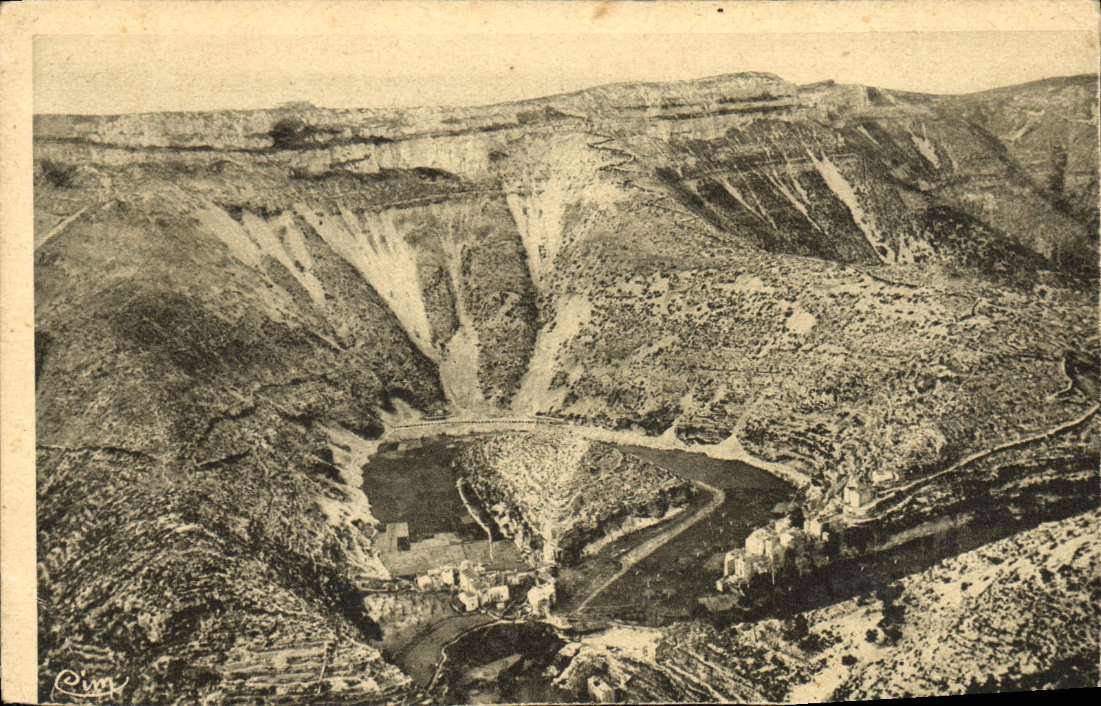 CPA Environs de Ganges Herault le Cirque de Navacelle 