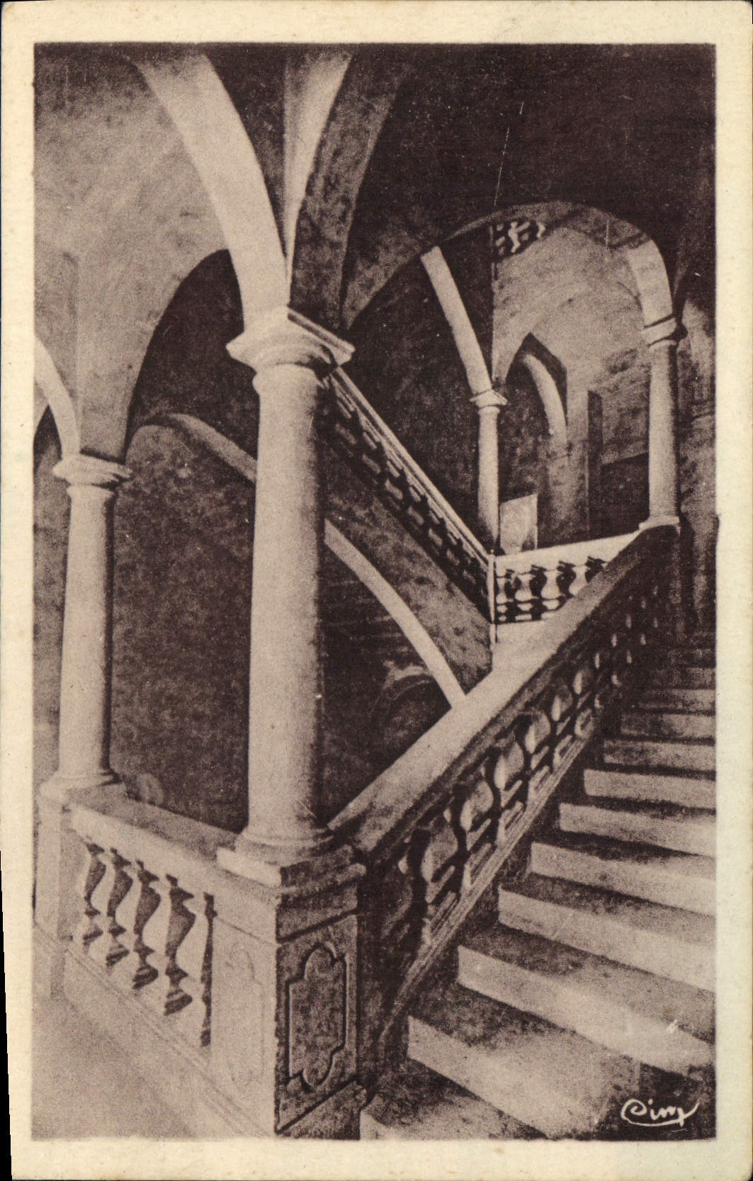 CPA Pezenas Herault Escalier de l'Hotel Malibran XVI S