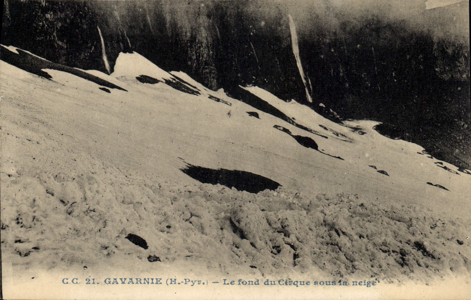 CPA Gavarnie H Pur le fond du Cirque sous la neige 