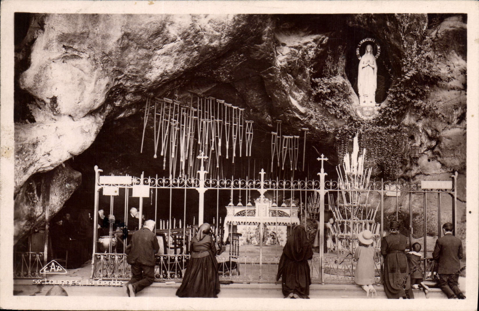 CPA Lourdes la Grotte 